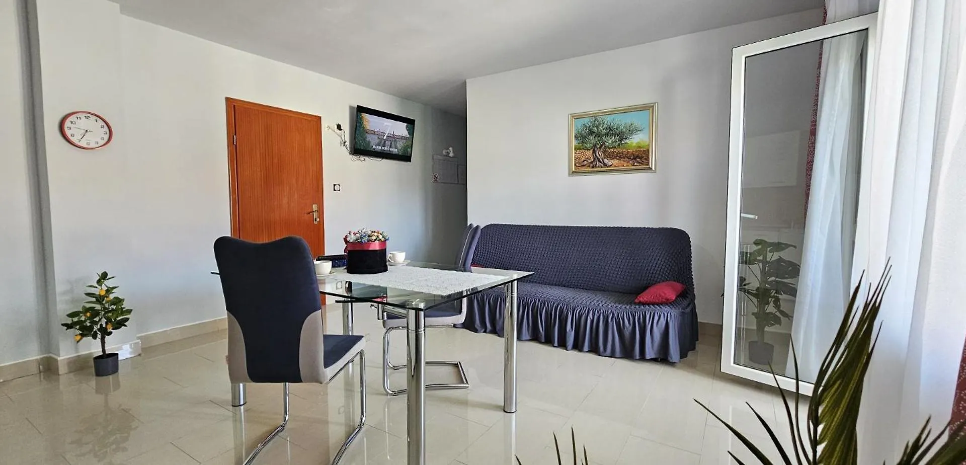 Bella Nina Apartments Silo