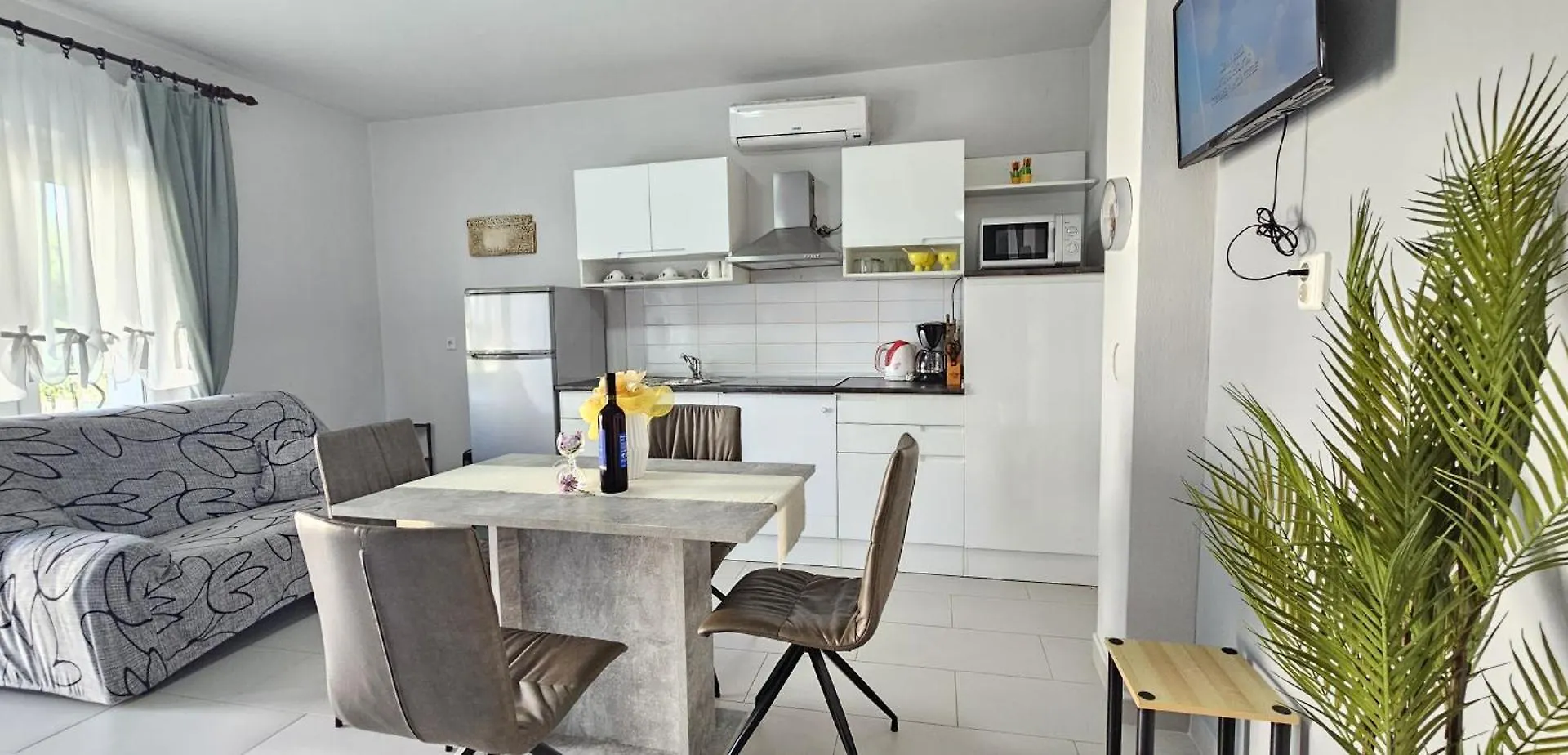 Bella Nina Apartments Šilo